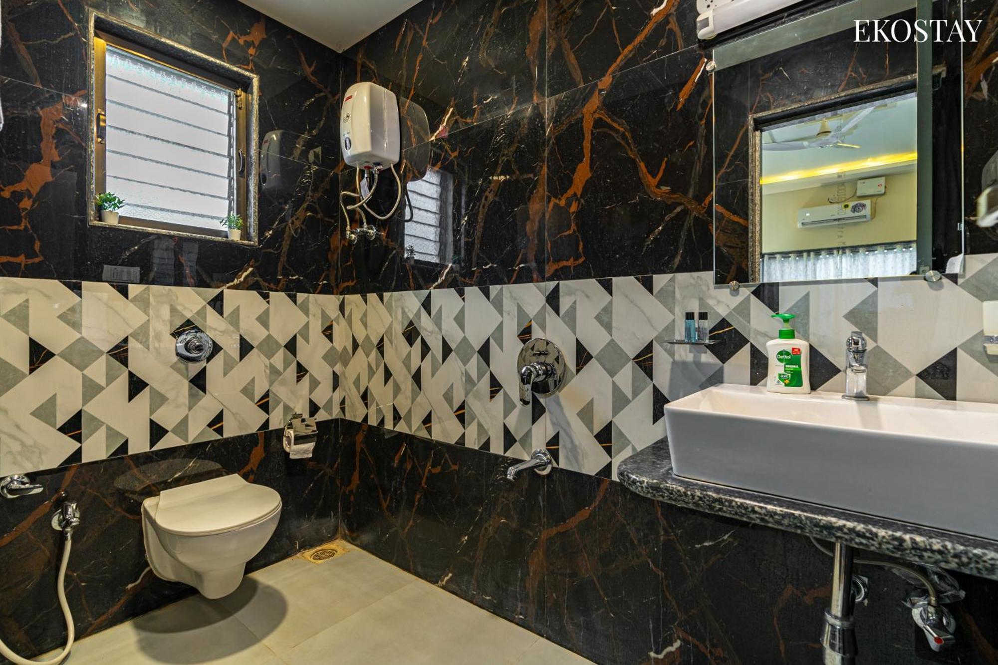 Ekostay Gold Palm Estate I Cricket Turf I Rain Dance I 2 Acre Property Карджат Екстериор снимка