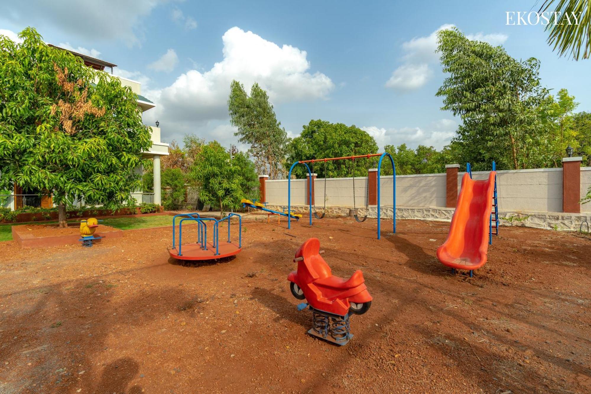 Ekostay Gold Palm Estate I Cricket Turf I Rain Dance I 2 Acre Property Карджат Екстериор снимка